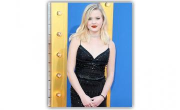 Reese Witherspoon's daughter Ava to attend Debutante Ball