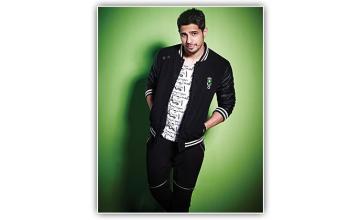 An Actor and a Gentleman Sidharth Malhotra, the hottie, unplugged