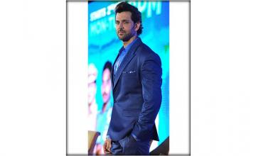 Hrithik keen on signing up Saif’s daughter