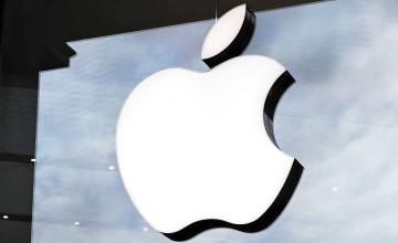 Apple becomes America’s first $1 trillion company