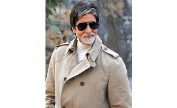 Amitabh Bachchan sent legal notice for dressing up as lawyer in ad
