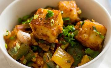 Paneer Chaat With Chilli Chutney