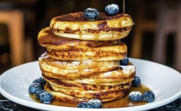 Gordon Ramsay’s Buttermilk Pancakes