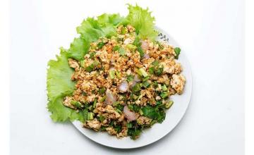 Thai minced chicken salad