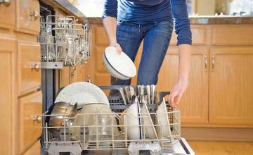 Rinsing your plates before putting them in the dishwasher does more harm than good