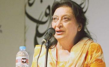 Fahmida Riaz's daughter turns down presidential award for her late mother