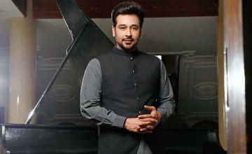 60 SECONDS WITH FAYSAL QURAISHI