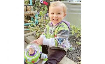 Airline employee goes extra mile to reunite toddler with Buzz Lightyear toy
