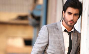 Imran Abbas makes his directorial debut with the video of a ‘naat’