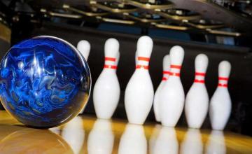 Man puts late father’s ashes in bowling ball, scores a perfect game