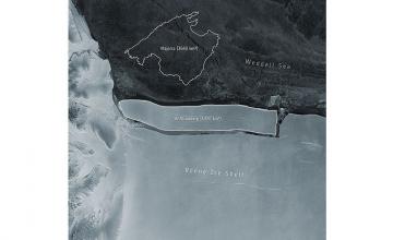 ‘Largest Iceberg in the World’ – bigger than Rhode Island – breaks off Antarctic Ice Shelf