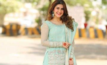 60 SECONDS WITH KUBRA KHAN