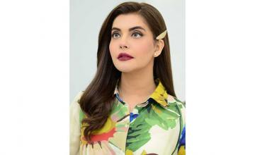 Nida Yasir once again becomes a victim of online trolling over her poorly researched interview