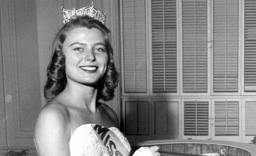 Why former Miss America, who was crowned in 1958, is auctioning off her crown?