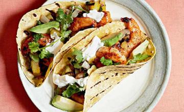 Spicy Shrimp Fajitas with Grilled Pineapple