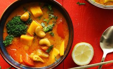 Thai Yellow Coconut Curry with Mango