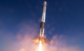 SpaceX launches second Falcon 9 rocket