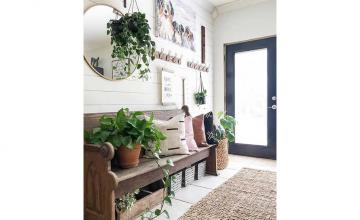 SPRUCE UP YOUR ENTRYWAY