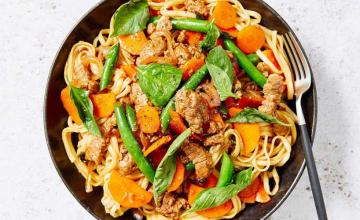 Chinese Orange Beef Stir-Fry with Noodles