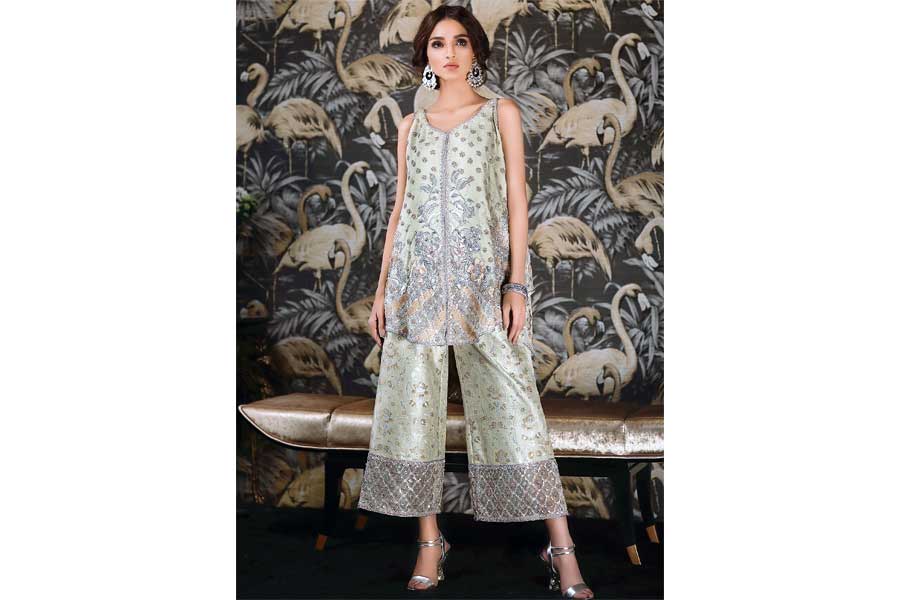 Partywear and Bridal cloth suit fashion designer dress chiffon suit chiffon  Dupatta with jamawar Trouser EMBROIDERED DETAILS front Daman Embroidered  with cut-work Embroidered sleeves Chiffon Dupatta Jamawar trouser