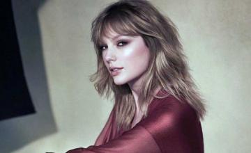 Taylor Swift's re-recorded album Red is coming sooner than you think
