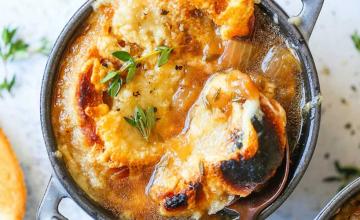 Caramelised Onion & Barley Soup with Cheese Croutons