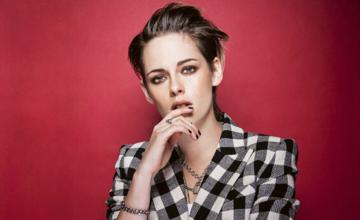 Kristen Stewart feels like she's living in a simulation right now, here’s why!