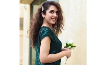 60 SECONDS WITH HIRA UMER