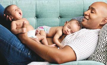 BENEFITS OF NEWBORN BABY'S SKIN TO SKIN CONTACT WITH MOM AND DAD