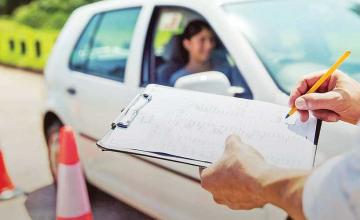 AFTER 960 ATTEMPTS, A SOUTH KOREAN WOMAN FINALLY RECEIVES HER DRIVING PERMIT