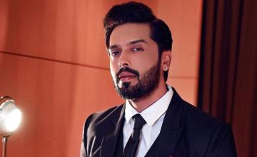 Fahad Mustafa wins hearts for his act of kindness with differently abled participants on his game show