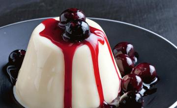 Lemon Panna Cotta with Blueberry Syrup