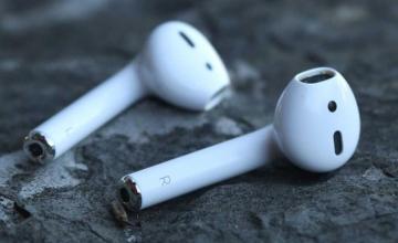 WOMAN ‘GULPS DOWN’ APPLE AIRPOD THINKING IT IS A VITAMIN TABLET IN BIZZARE INCIDENT