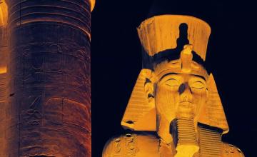 Egypt stops bid to steal 10-tonne ancient statue