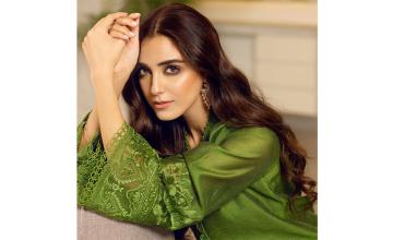 Maya Ali embarks on a sacred journey with her family to perform Umrah