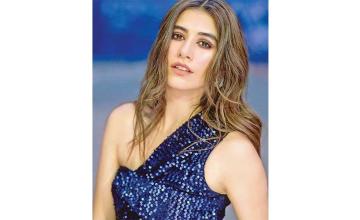 GET SYRA YOUSUF’S LOOK!