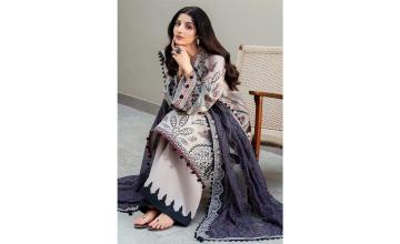 You’re not alone: Mawra Hocane offers a shoulder to friends, acquaintances who are struggling