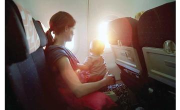 Parents of baby hand out 'thoughtful' note to fellow passengers aboard a flight