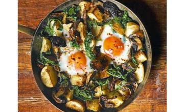 Baked Eggs with Potatoes, Mushrooms & Cheese