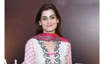 Amna Malik speaks her heart out on dealing with miscarriages