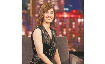 Lizzy Caplan recalls fighting for ‘Mean Girls’ role