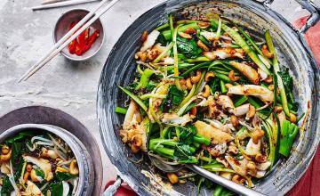 Beef with Mangetout & Cashews