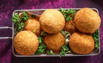 Chicken Tikka Cheese Balls