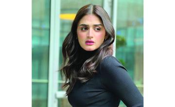 Hira Mani urges fans to 'hold on to faith amid despair'