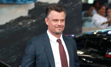 Josh Duhamel says actors should avoid politics to not 'alienate' fans