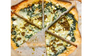 Cheesy Spinach Pesto Flatbread