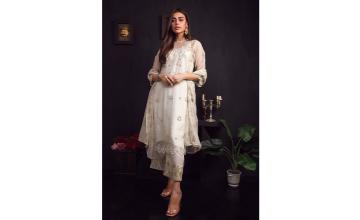 Elegantly Modish