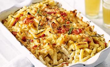 Chicken Macaroni Cheese with Crispy Pancetta