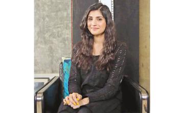 Maheen Siddiqui credits husband Sheheryar Munawar after debut music release
