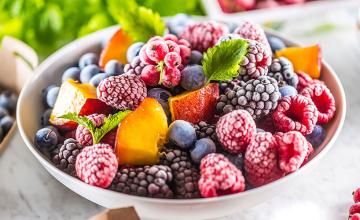 TIPS FOR FREEZING AND THAWING FRESH FOOD